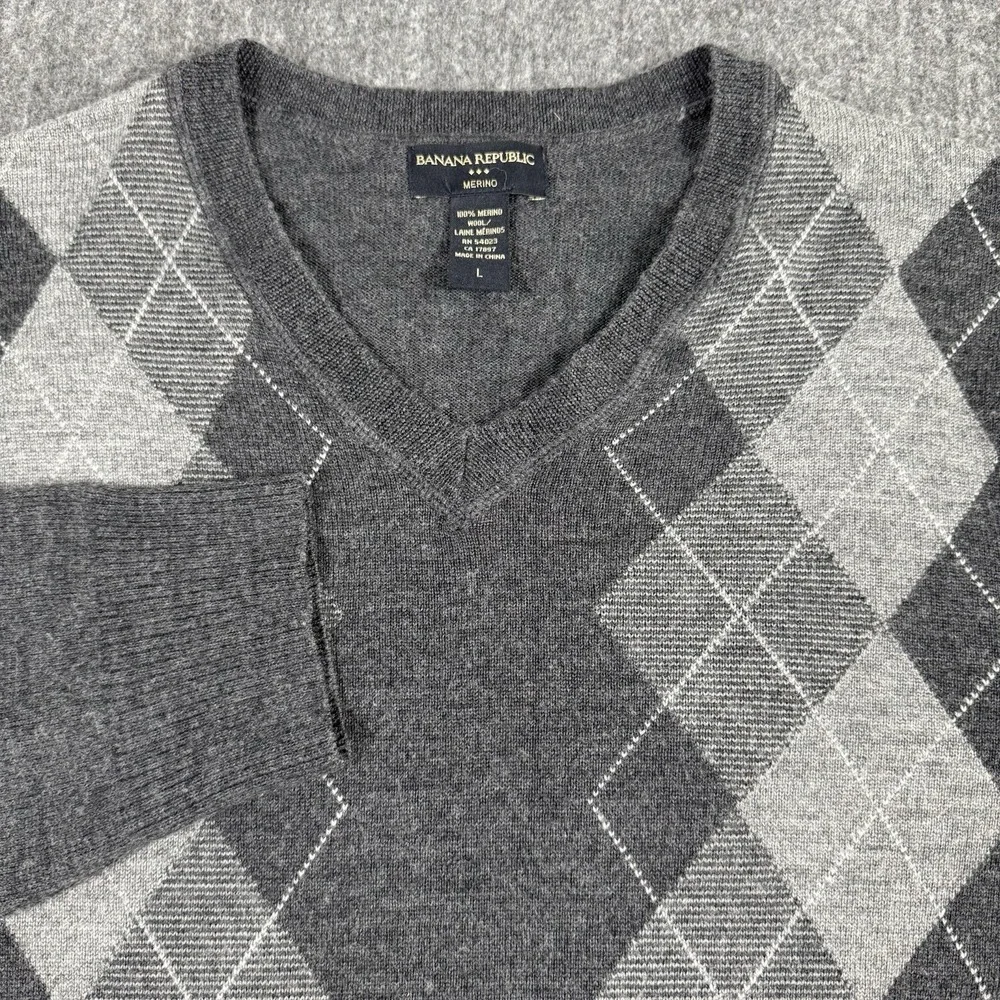 Banana Republic Men's 100% Merino Wool Argyle V-Neck Sweater Gray Size L